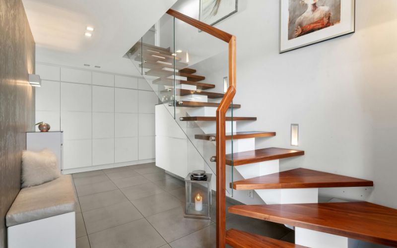 Mono Stringer Stairs