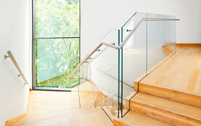 closed Riser Stairs with galss balustrades